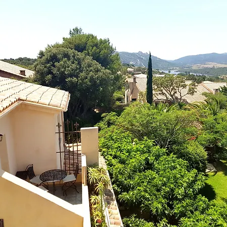 Les Toits De Santa Giulia פורטו-וישיו