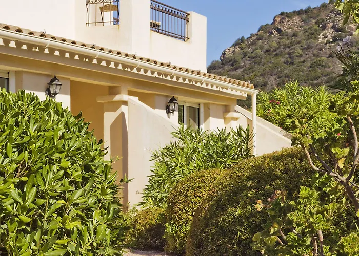 Les Toits De Santa Giulia Aparthotel 4*