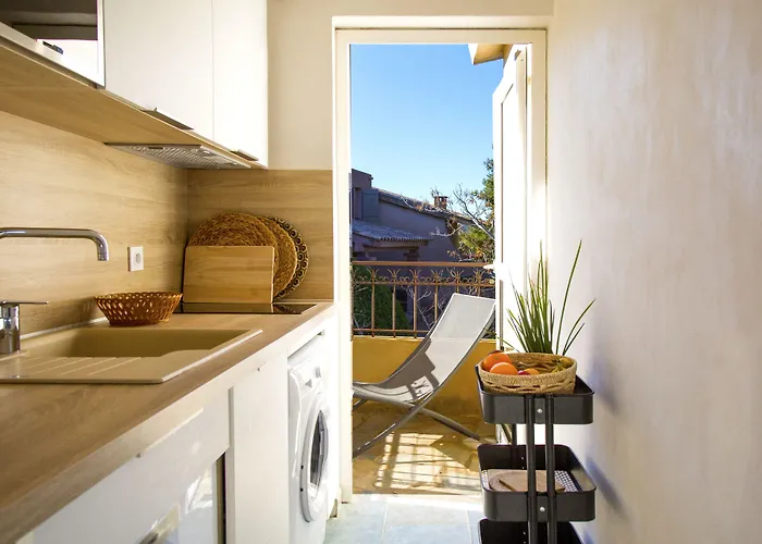 Les Toits De Santa Giulia Aparthotel 4*